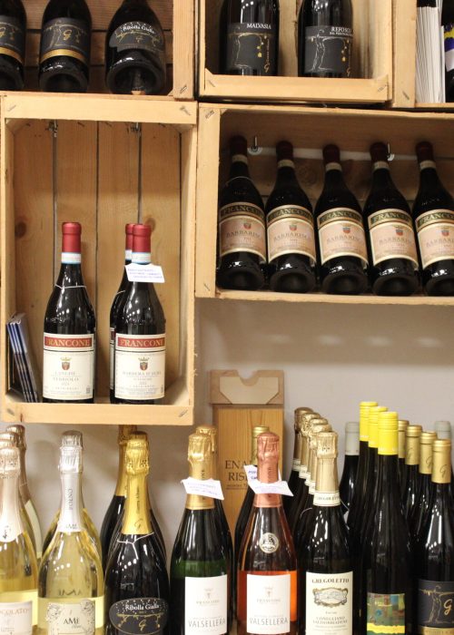 Cantina dei vini - Angolo di Barbara